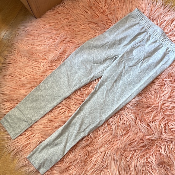 💕 Preloved Like New Light Gray Leggings - Picture 4 of 4
